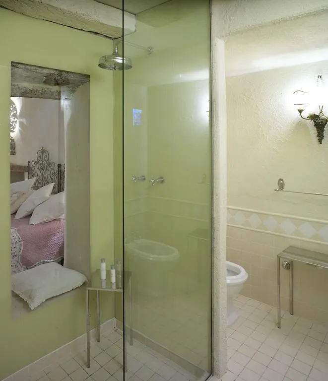 Le Suites Di Ca Teresa Montescudo