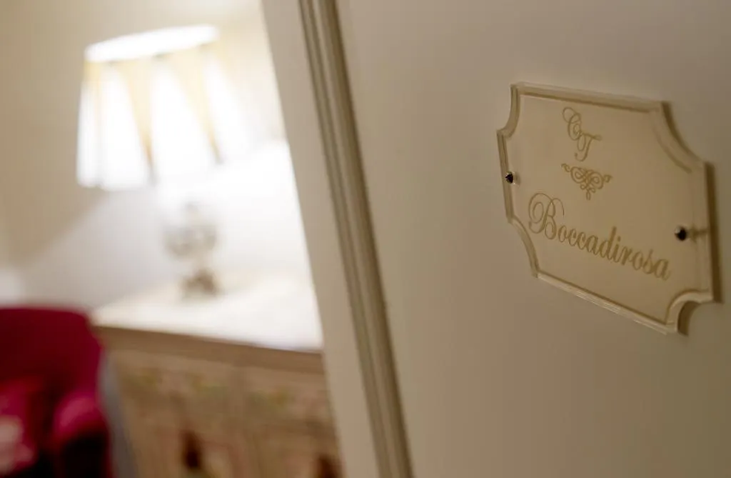 Le Suites Di Ca Teresa Montescudo Italy