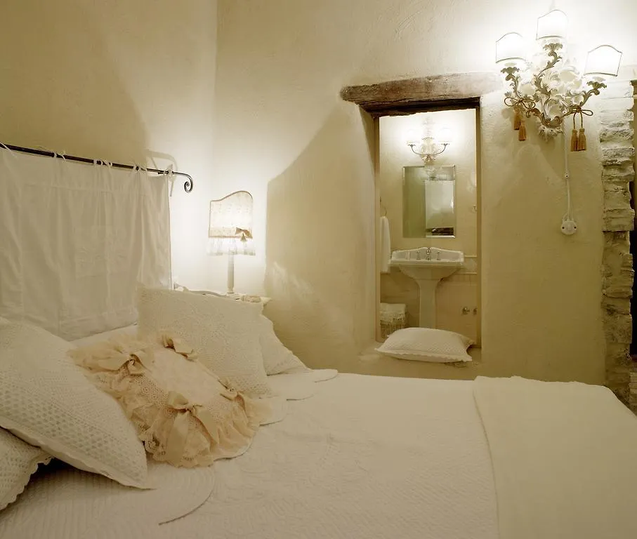 Le Suites Di Ca Teresa Montescudo Guest house
